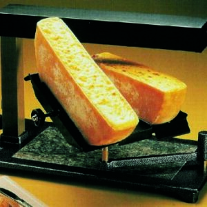 Raclettegerät Super für 1 oder zwei 1/2 Käselaibe.